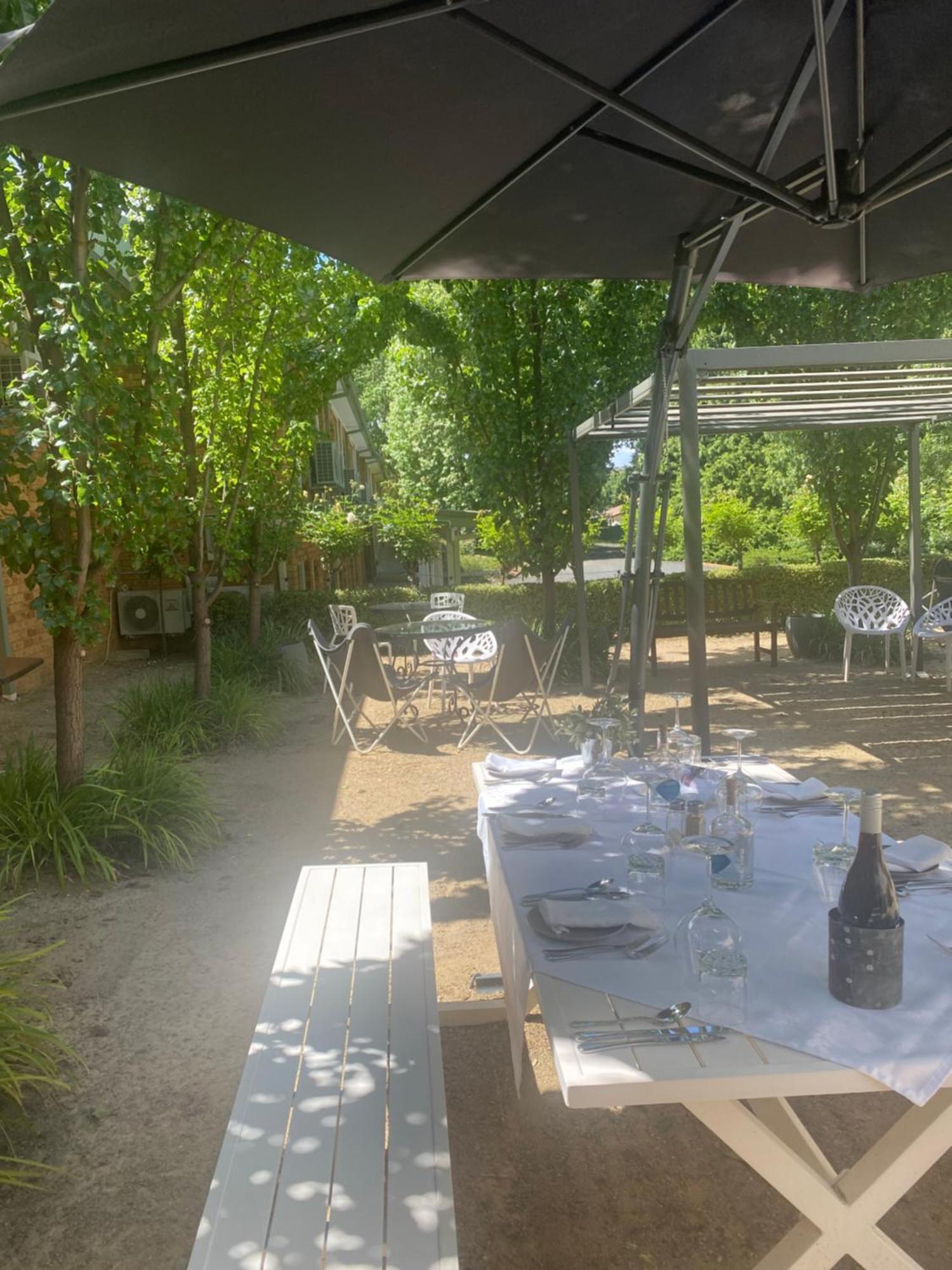 Tumbarumba Motel & Elms Restaurant Zewnętrze zdjęcie