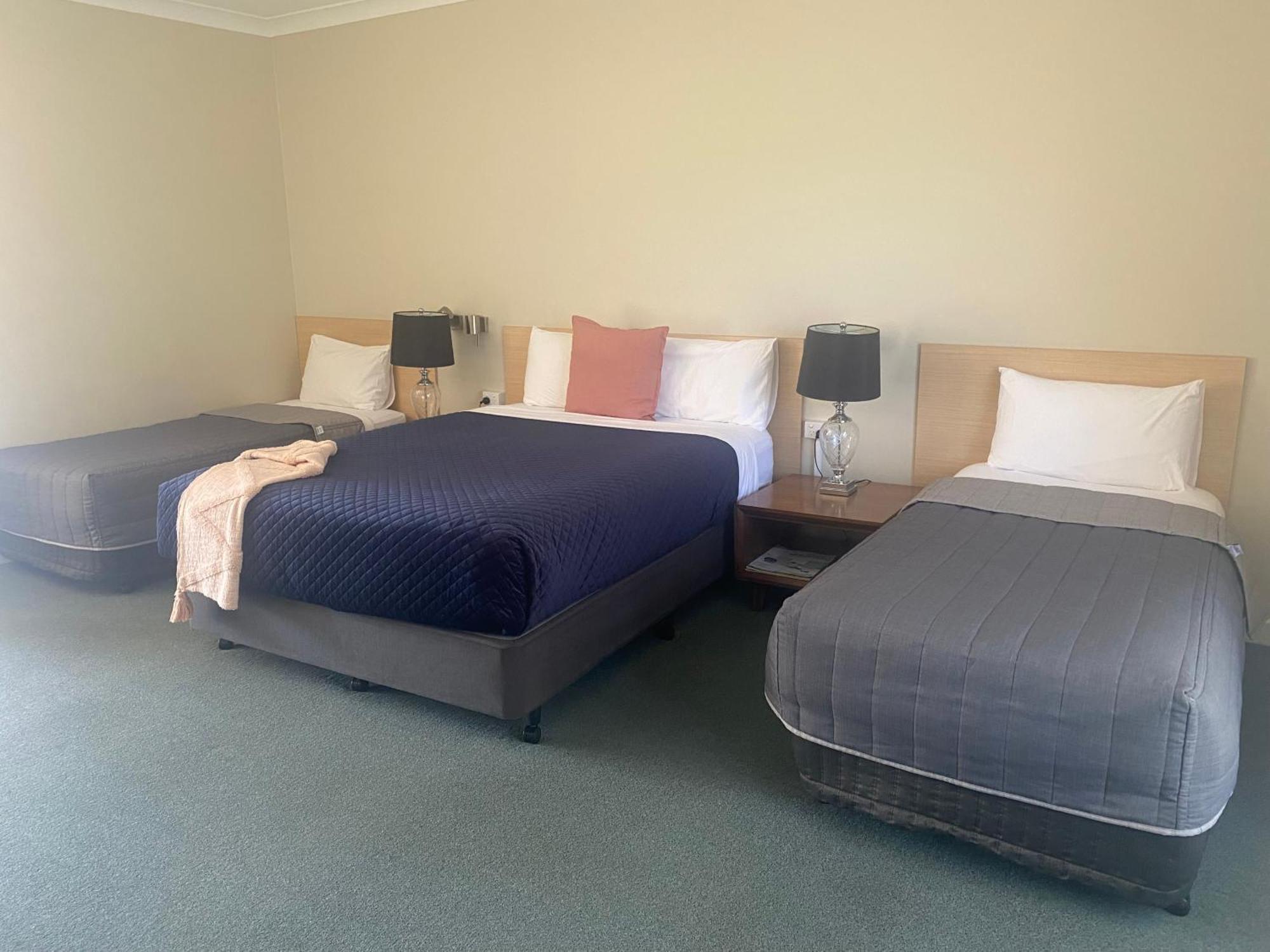 Tumbarumba Motel & Elms Restaurant Zewnętrze zdjęcie
